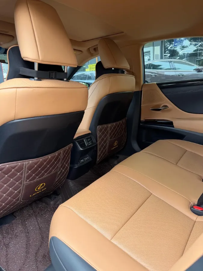 2021 Lexus ES 2.5L 178HP L4 E-CVT Hybrid,autocango,china used car exporter,china ev exporter,chinese used car exporter,chinese used ev exporter