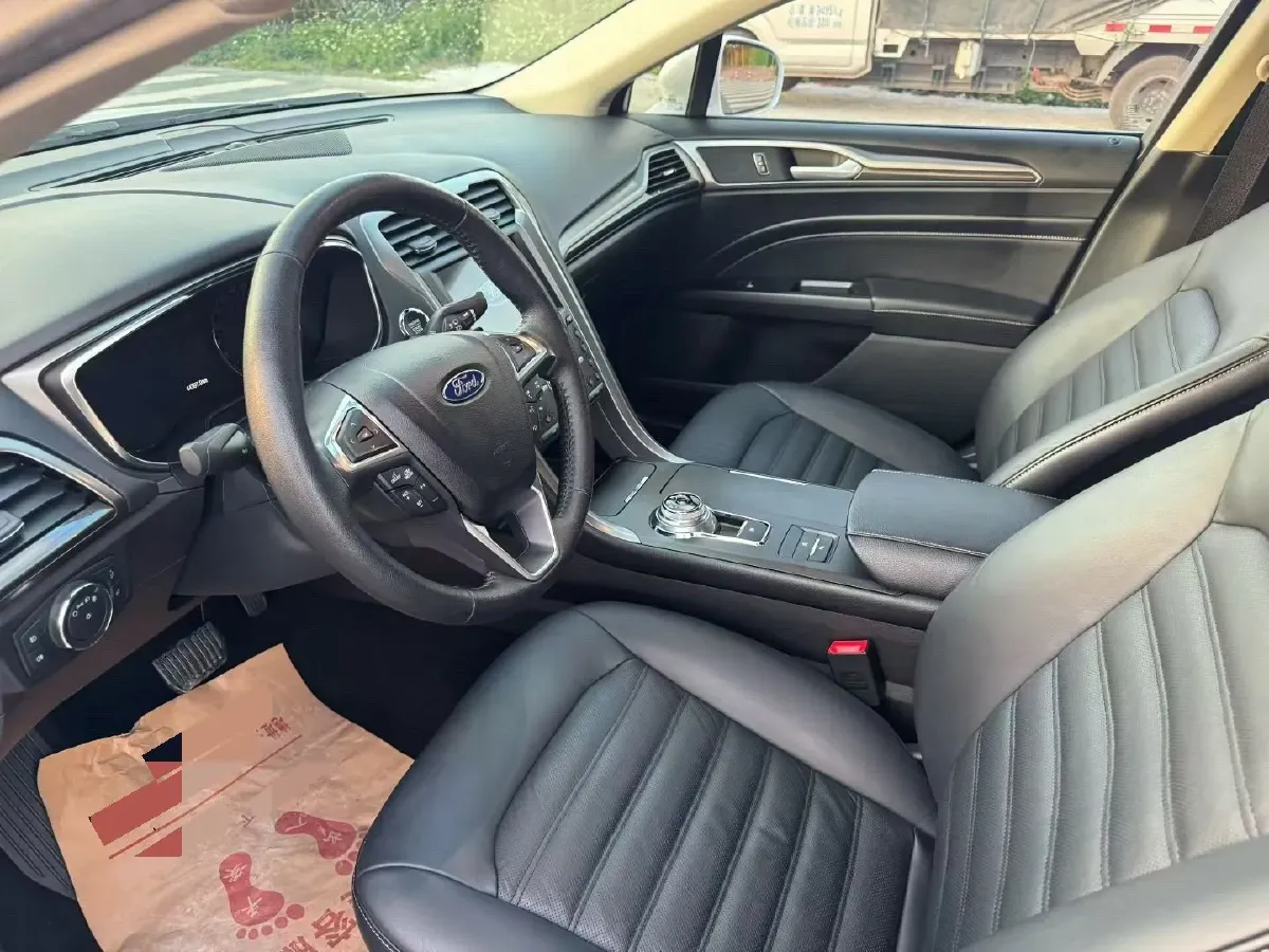 2017 Ford Mondeo 2.0T 245HP L4 6AT,autocango,china used car exporter,china ev exporter,chinese used car exporter,chinese used ev exporter