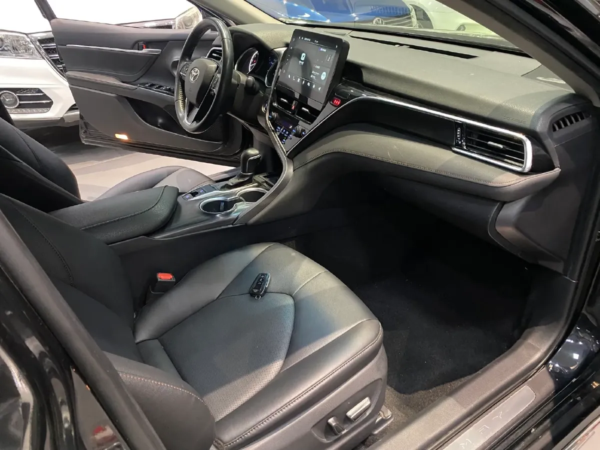 2023 Toyota Camry 2.0L 177HP L4 CVT,autocango,china used car exporter,china ev exporter,chinese used car exporter,chinese used ev exporter