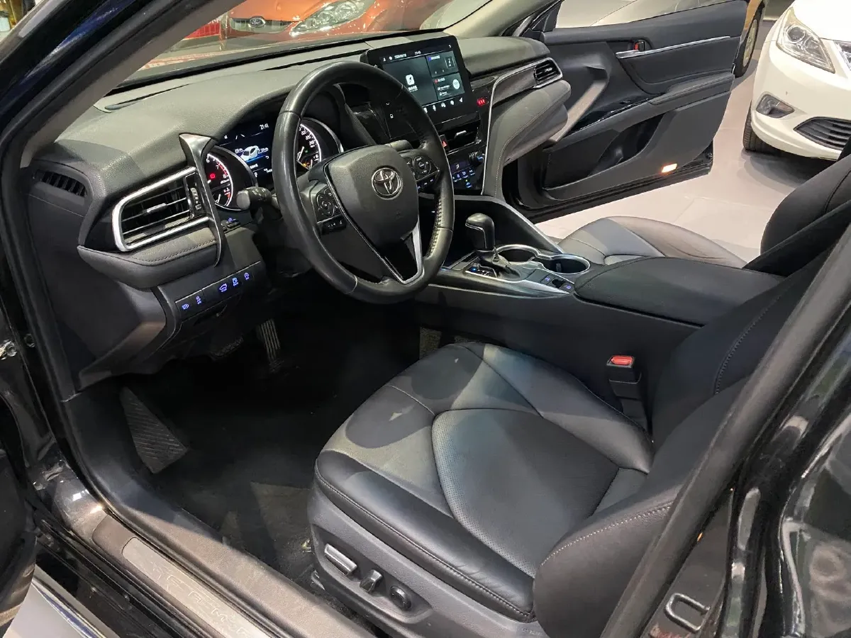 2023 Toyota Camry 2.0L 177HP L4 CVT,autocango,china used car exporter,china ev exporter,chinese used car exporter,chinese used ev exporter