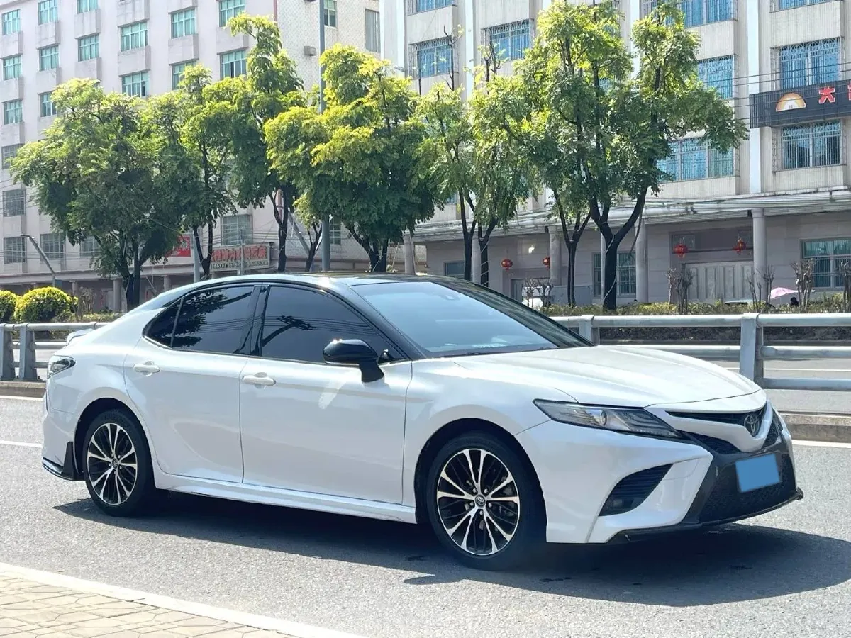2019 Toyota Camry 2.5L 209HP L4 8AT,autocango,china used car exporter,china ev exporter,chinese used car exporter,chinese used ev exporter
