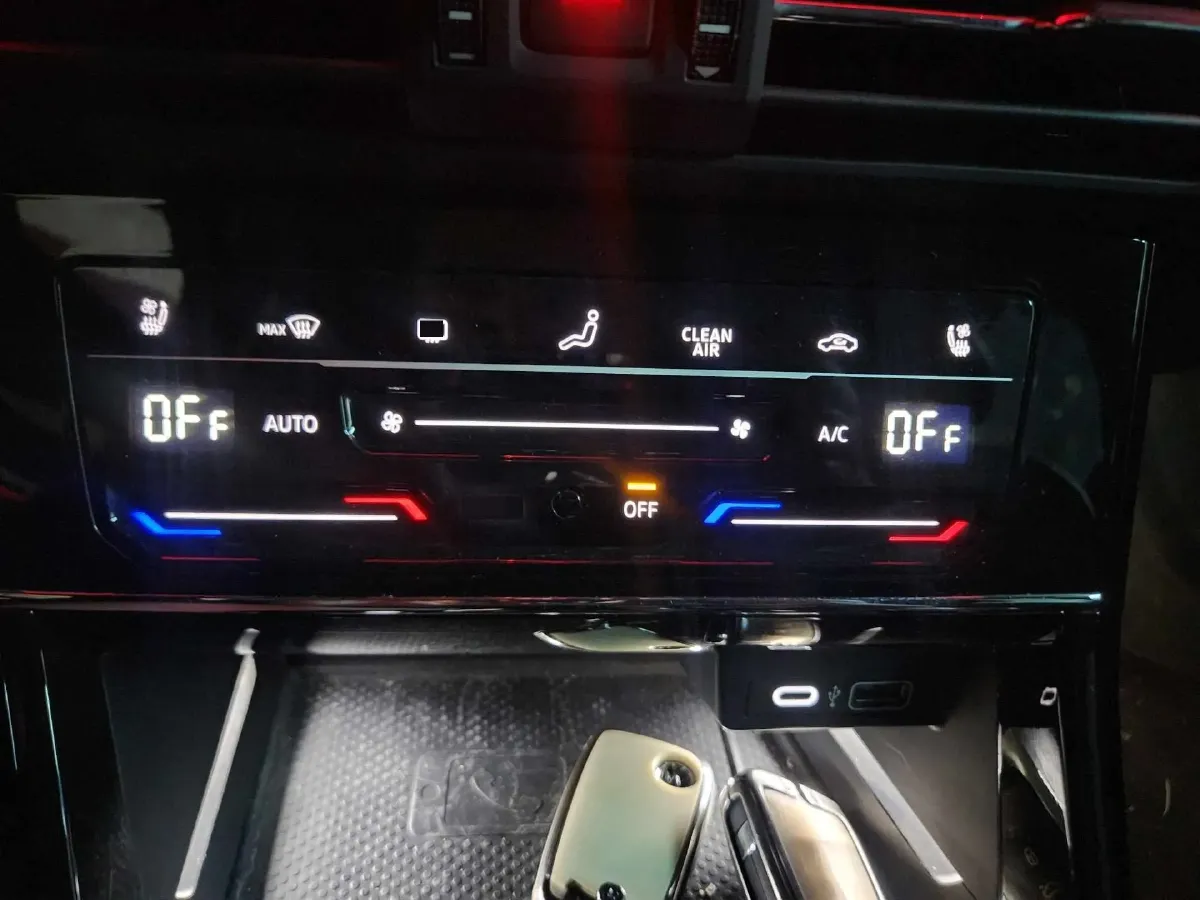 2023 Volkswagen Passat 2.0T 186HP L4 7DCT,autocango,china used car exporter,china ev exporter,chinese used car exporter,chinese used ev exporter