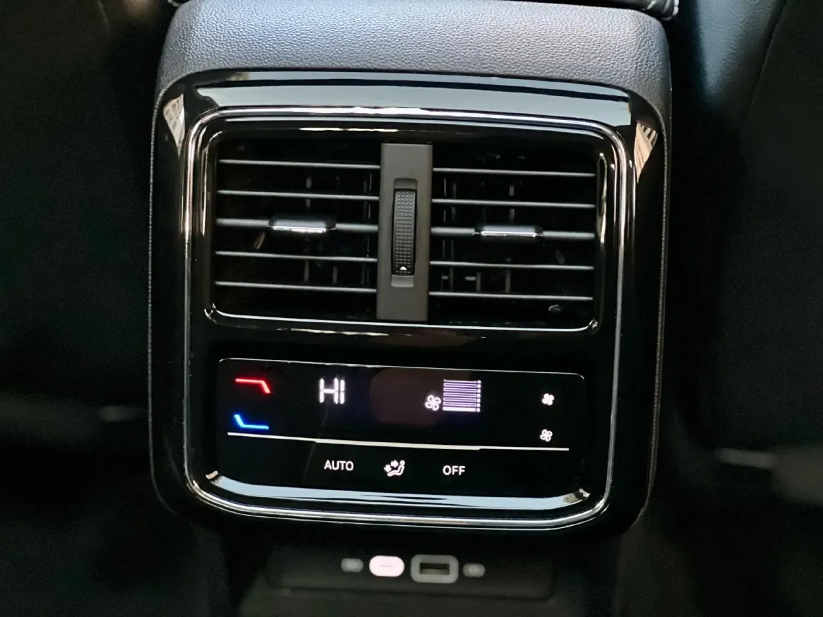 2023 Volkswagen Passat 2.0T 186HP L4 7DCT,autocango,china used car exporter,china ev exporter,chinese used car exporter,chinese used ev exporter