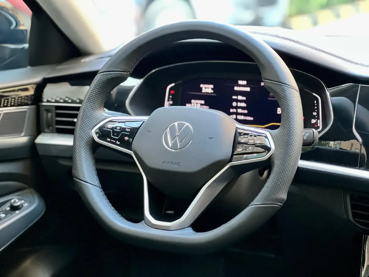 2023 Volkswagen Passat 2.0T 186HP L4 7DCT,autocango,china used car exporter,china ev exporter,chinese used car exporter,chinese used ev exporter
