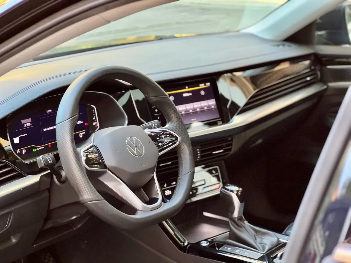 2023 Volkswagen Passat 2.0T 186HP L4 7DCT,autocango,china used car exporter,china ev exporter,chinese used car exporter,chinese used ev exporter