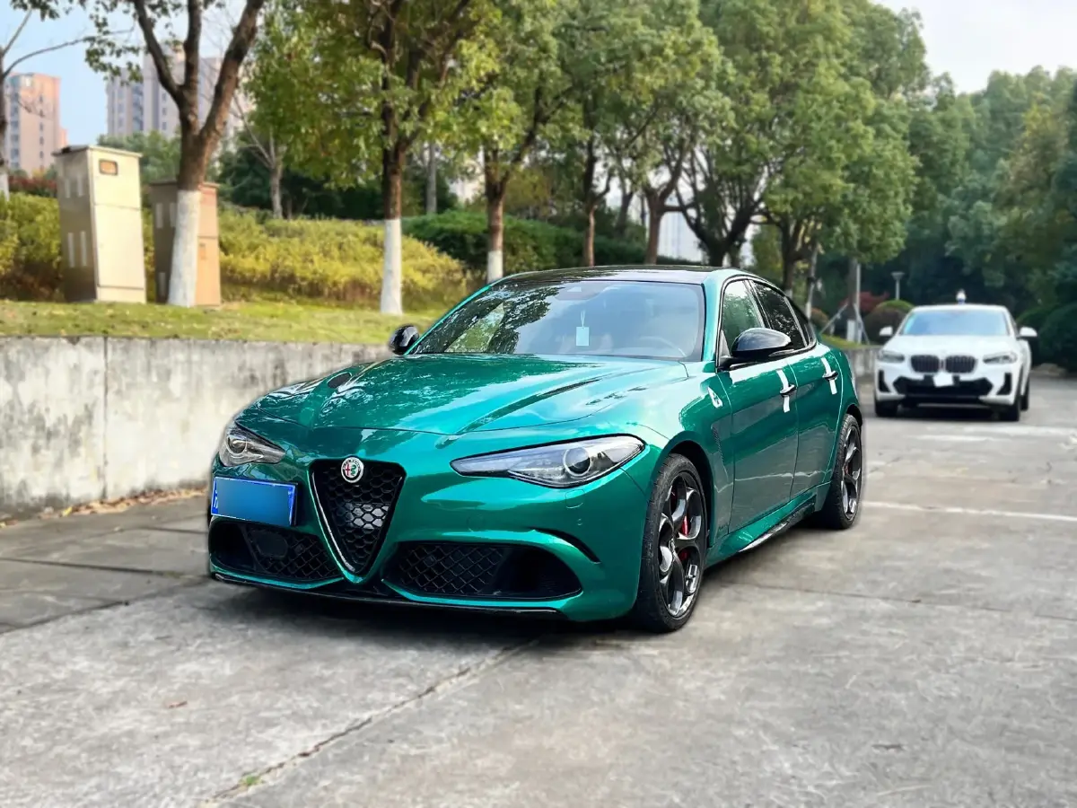 2022 Alfa Romeo Giulia 2.9T 510HP V6 8AT