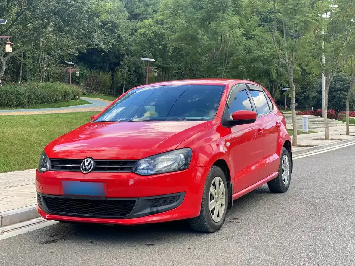 2013 Volkswagen Polo 1.4L 86HP L4 5MT