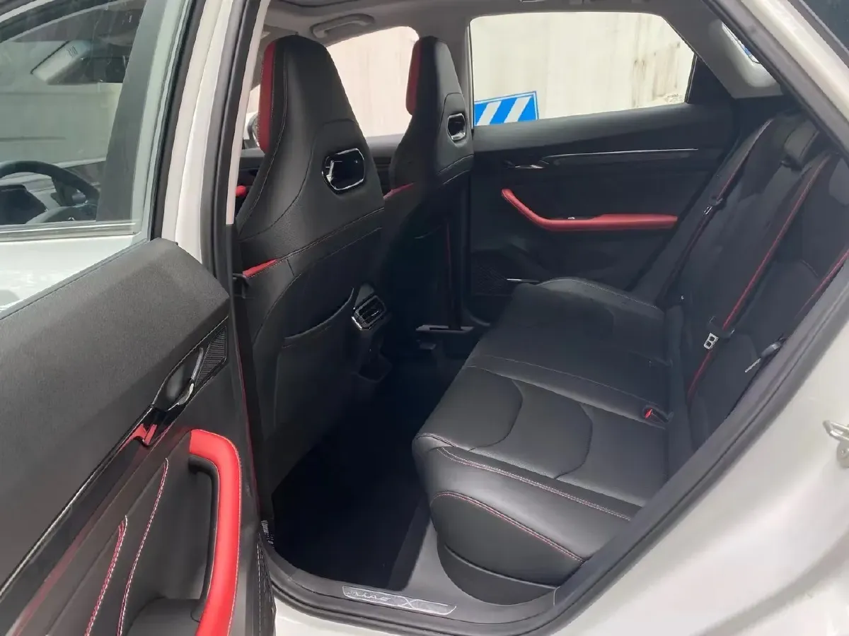 2021 Geely Emgrand S 1.4T 141HP L4 CVT,autocango,china used car exporter,china ev exporter,chinese used car exporter,chinese used ev exporter