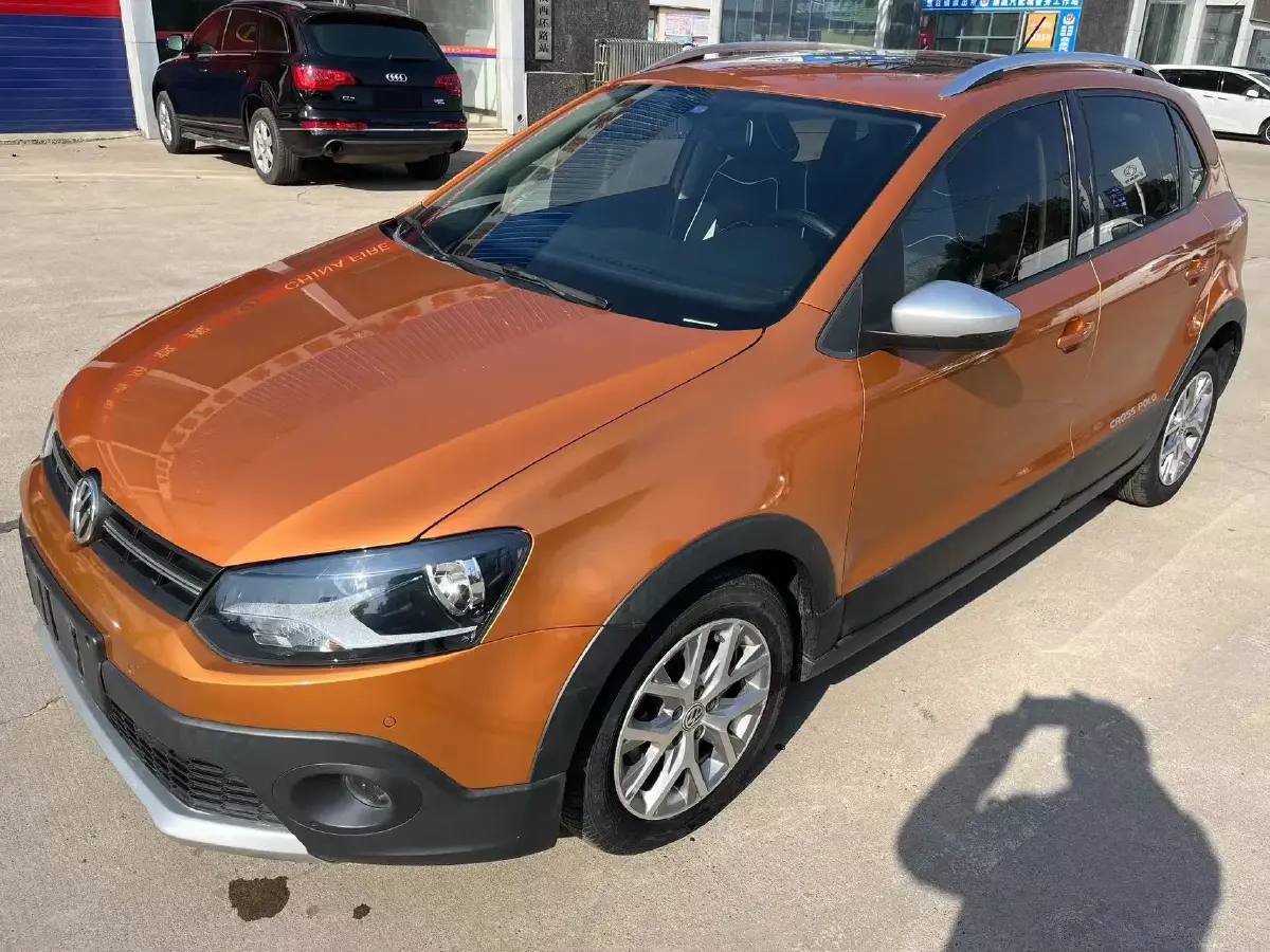 2014 Volkswagen Polo 1.6L 110HP L4 5MT