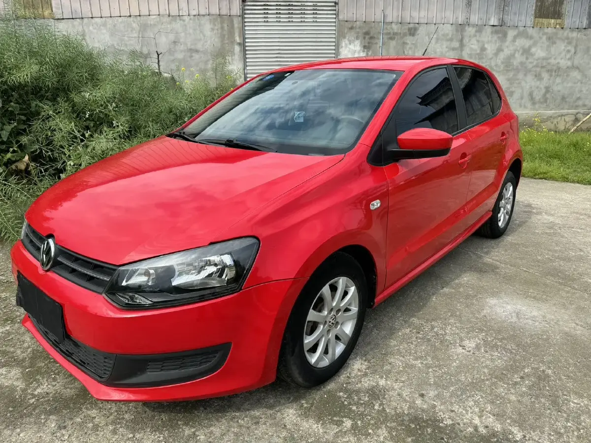2011 Volkswagen Polo 1.4L 86HP L4 5MT