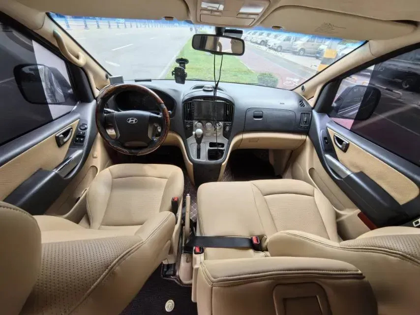 2011 Hyundai H-1 Wagon 2.4L 173HP L4 4AT,autocango,china used car exporter,china ev exporter,chinese used car exporter,chinese used ev exporter