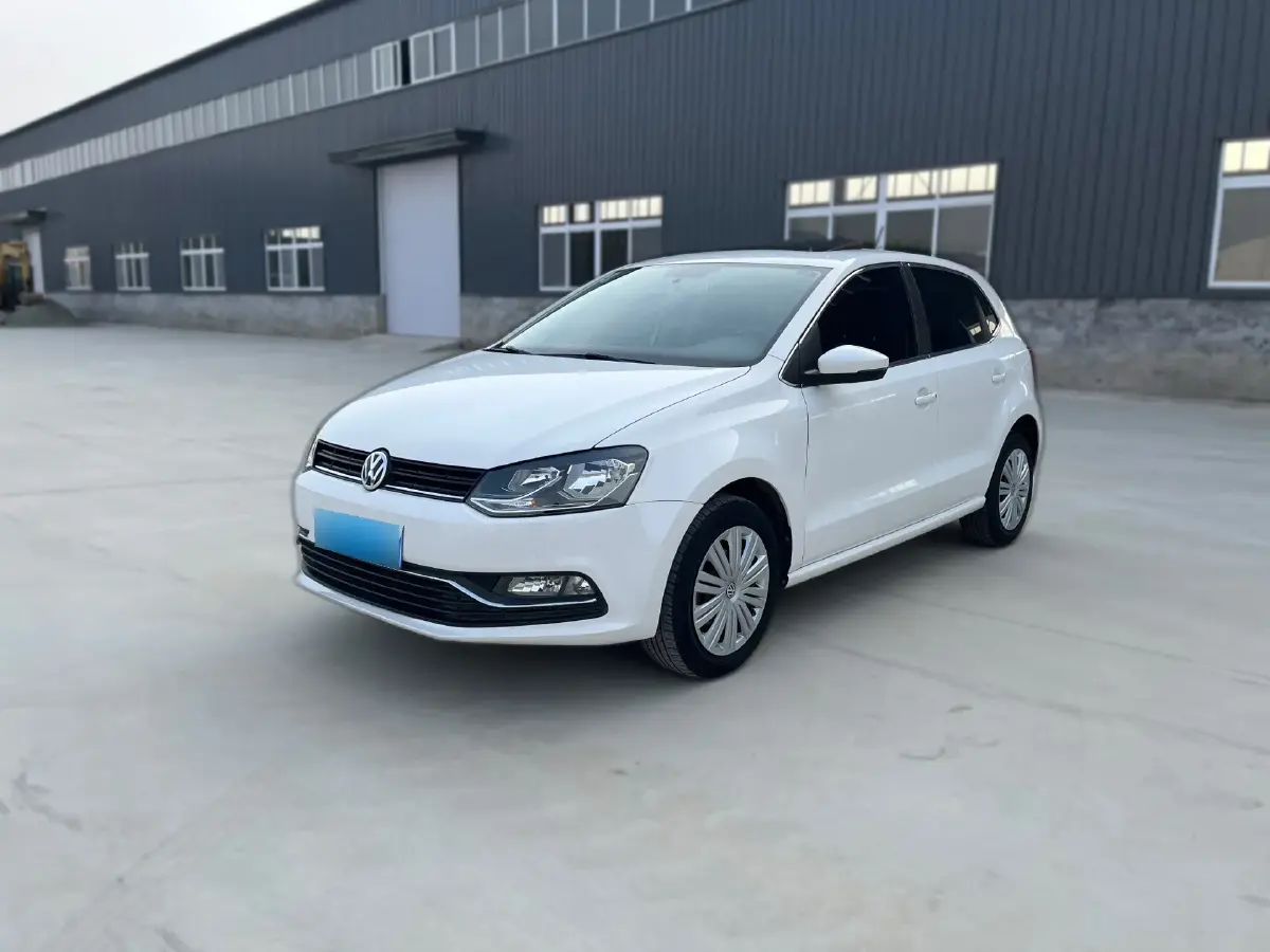 2016 Volkswagen Polo 1.6L 110HP L4 5MT