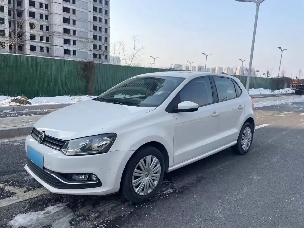 2016 Volkswagen Polo 1.6L 110HP L4 5MT