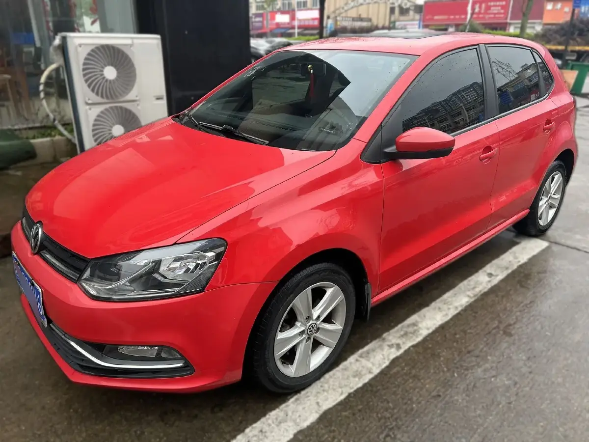2016 Volkswagen Polo 1.6L 110HP L4 5MT