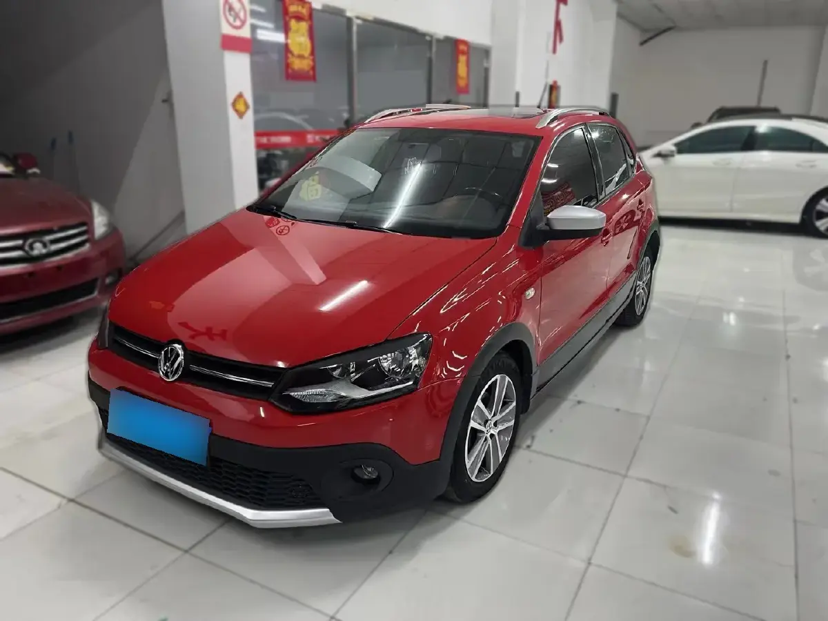 2012 Volkswagen Polo 1.6L 105HP L4 5MT