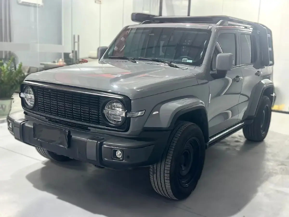 2023 Tank 300 2.0T 227HP L4 8AT