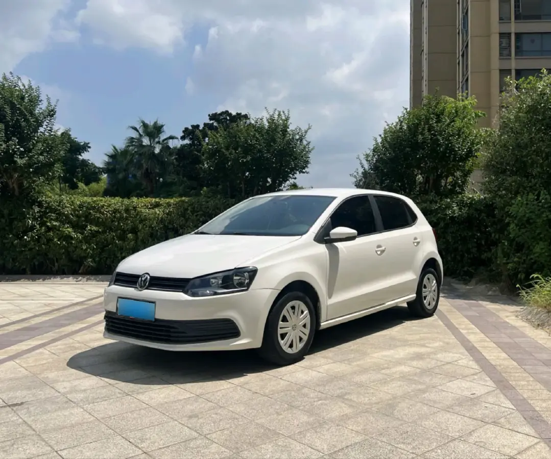 2016 Volkswagen Polo 1.4L 90HP L4 6AT