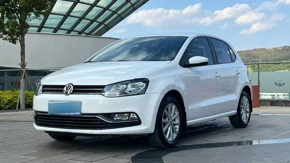 2014 Volkswagen Polo 1.4L 90HP L4 6AT