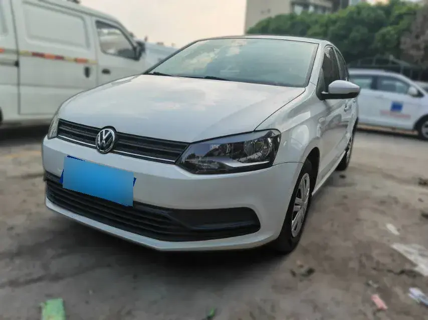 2016 Volkswagen Polo 1.4L 90HP L4 6AT
