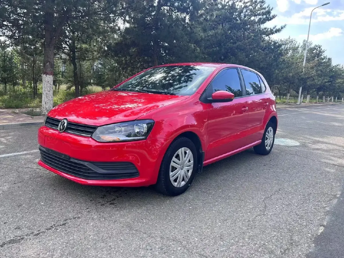 2016 Volkswagen Polo 1.4L 90HP L4 6AT
