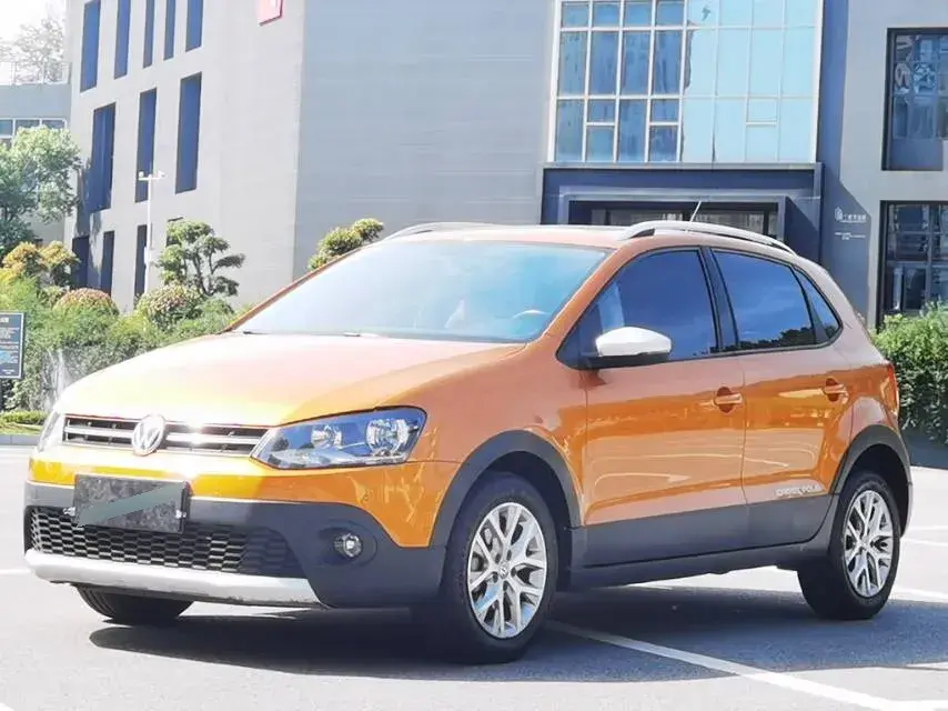 2014 Volkswagen Polo 1.6L 110HP L4 5MT