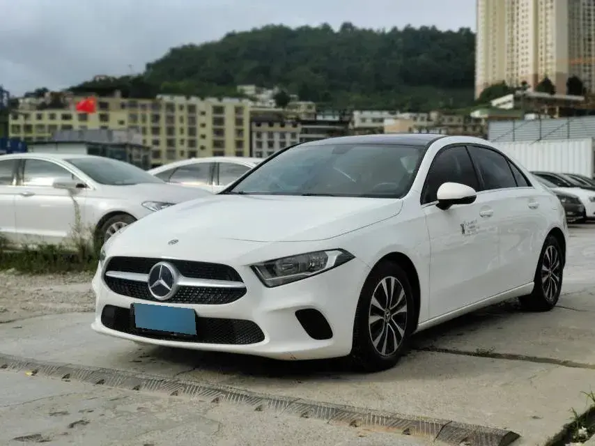 2019 Mercedes-Benz A Class 1.3T 136HP L4 7DCT