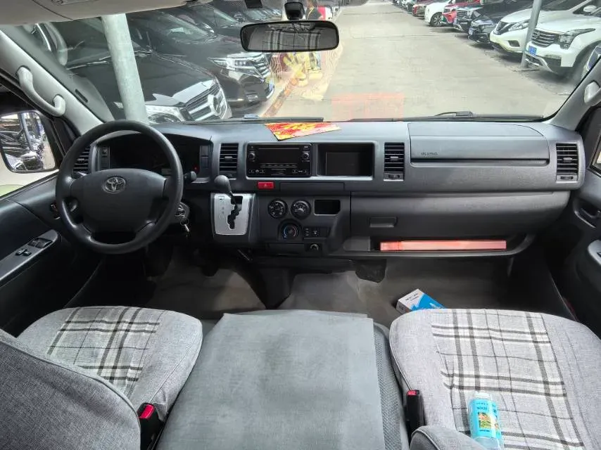 2011 Toyota Hiace 2.7L 154HP L4 4AT,autocango,china used car exporter,china ev exporter,chinese used car exporter,chinese used ev exporter