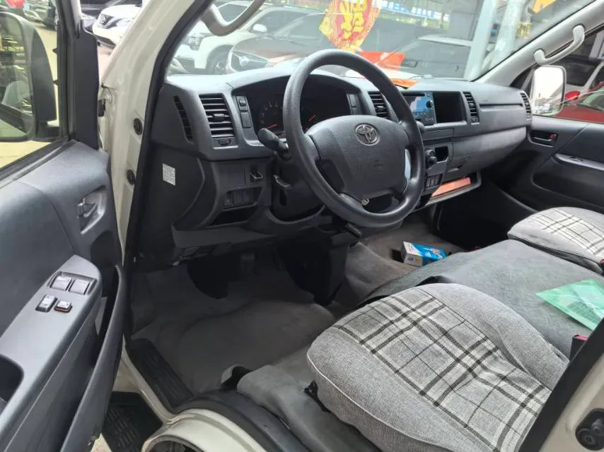 2011 Toyota Hiace 2.7L 154HP L4 4AT,autocango,china used car exporter,china ev exporter,chinese used car exporter,chinese used ev exporter