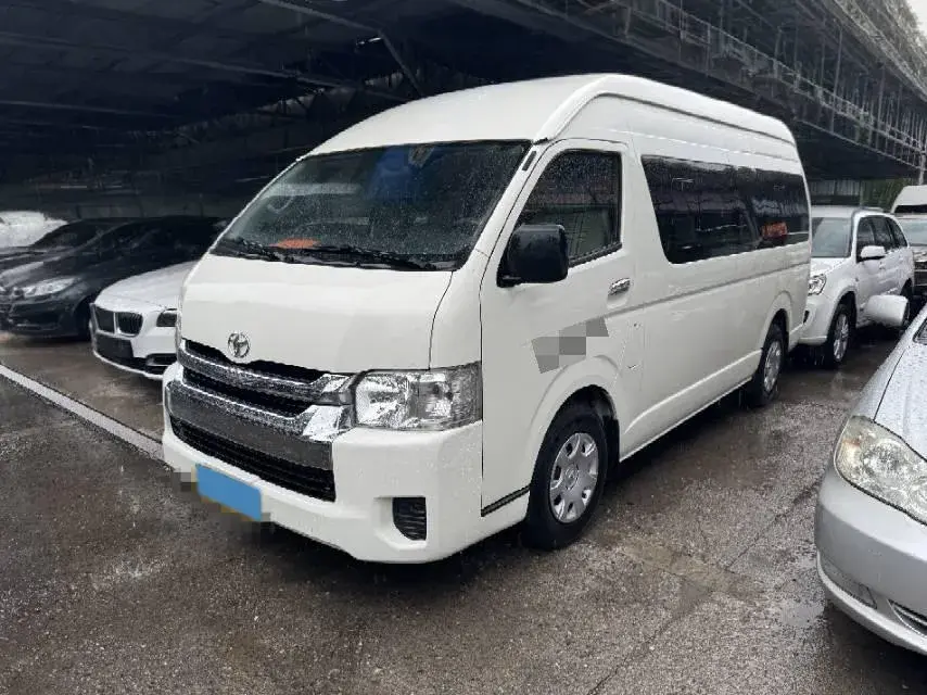 2011 Toyota Hiace 2.7L 154HP L4 4AT