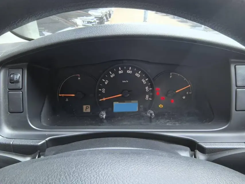 2011 Toyota Hiace 2.7L 154HP L4 4AT,autocango,china used car exporter,china ev exporter,chinese used car exporter,chinese used ev exporter