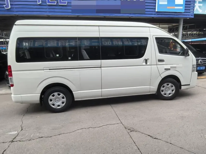 2011 Toyota Hiace 2.7L 154HP L4 4AT,autocango,china used car exporter,china ev exporter,chinese used car exporter,chinese used ev exporter