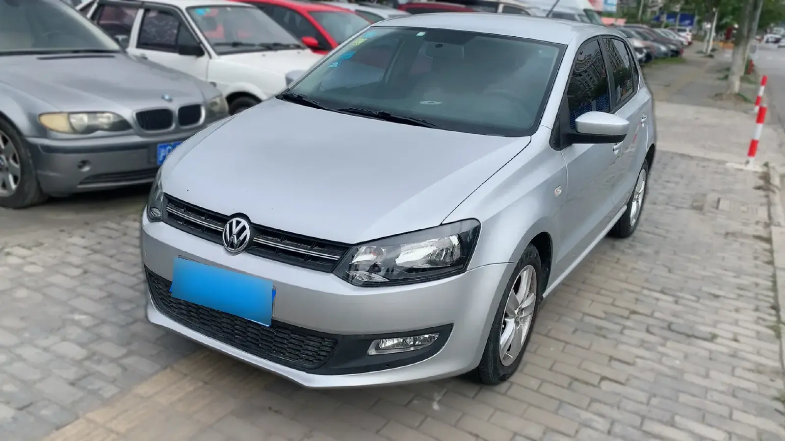 2011 Volkswagen Polo 1.4L 86HP L4 6AT