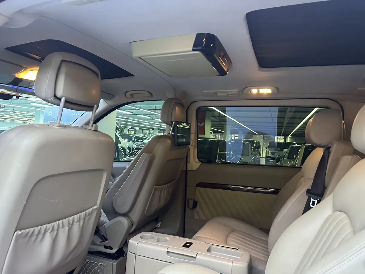 2012 Mercedes-Benz Viano 2.5L 190HP V6 5AT,autocango,china used car exporter,china ev exporter,chinese used car exporter,chinese used ev exporter