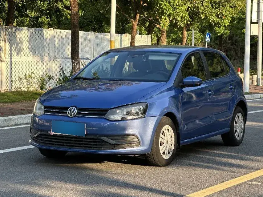2014 Volkswagen Polo 1.4L 90HP L4 5MT