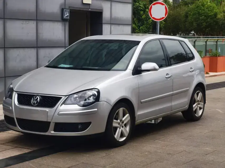 2009 Volkswagen Polo 1.4L 86HP L4 5MT
