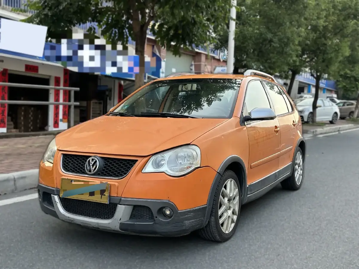 2012 Volkswagen Polo 1.6L 105HP L4 5MT