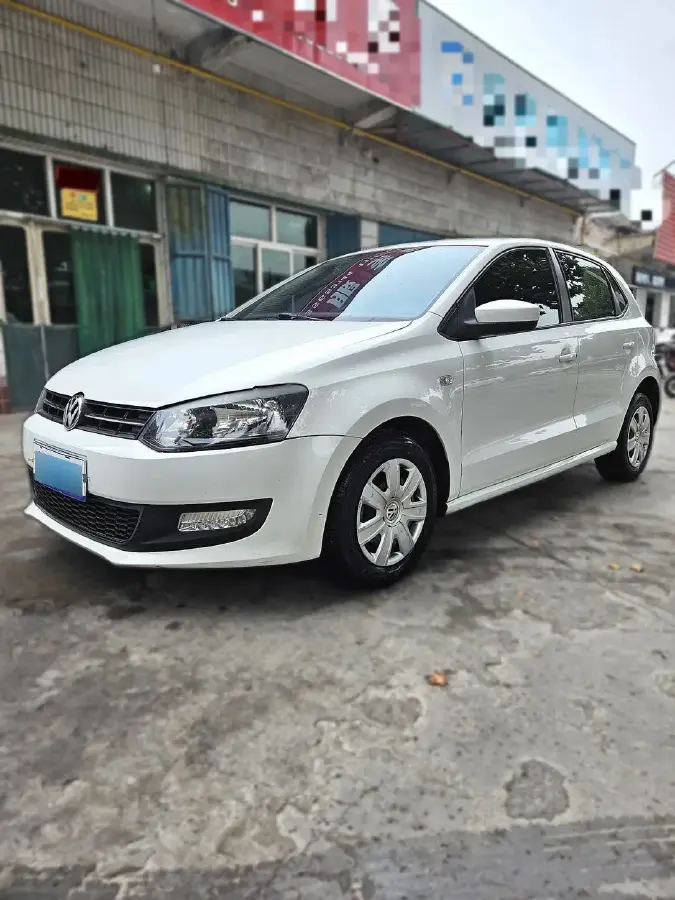 2013 Volkswagen Polo 1.4L 86HP L4 5MT
