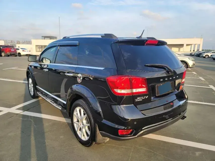2015 Dodge JCUV 2.0T 170HP L4 6AT,autocango,china used car exporter,china ev exporter,chinese used car exporter,chinese used ev exporter
