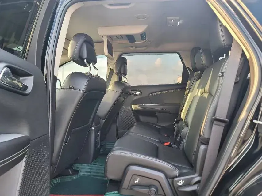 2015 Dodge JCUV 2.0T 170HP L4 6AT,autocango,china used car exporter,china ev exporter,chinese used car exporter,chinese used ev exporter