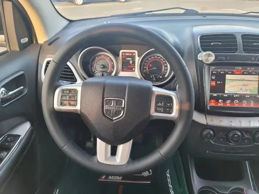 2015 Dodge JCUV 2.0T 170HP L4 6AT,autocango,china used car exporter,china ev exporter,chinese used car exporter,chinese used ev exporter