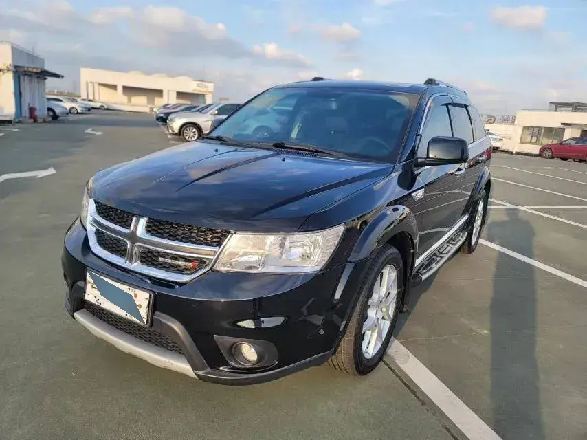 2015 Dodge JCUV 2.0T 170HP L4 6AT
