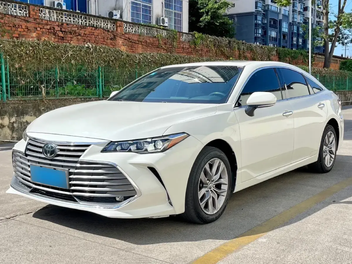 2021 Toyota Avalon 2.5L 209HP L4 8AT