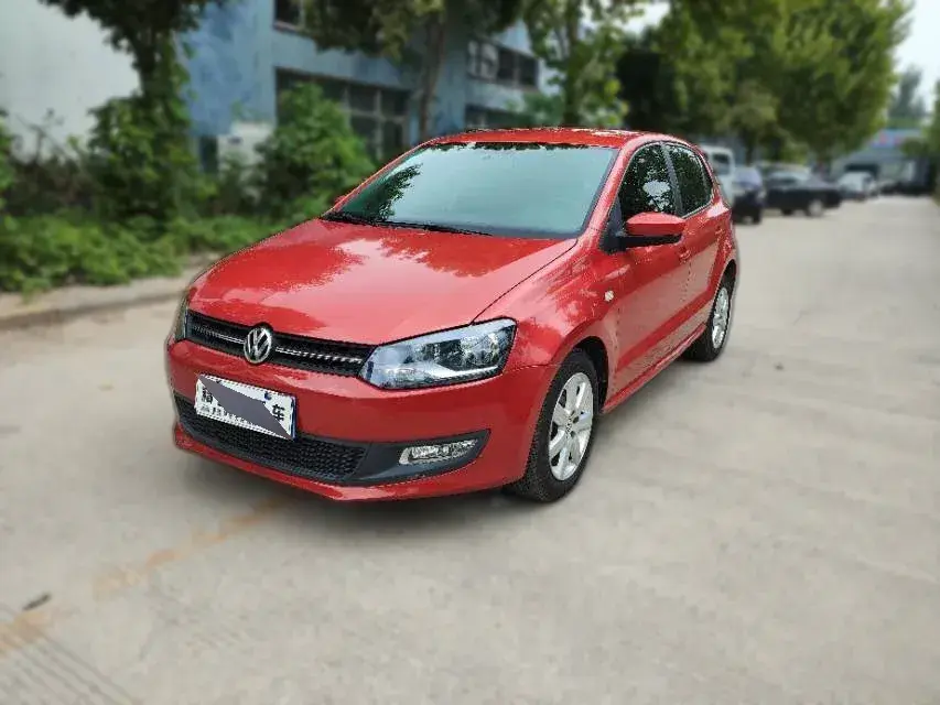 2013 Volkswagen Polo 1.4L 86HP L4 5MT