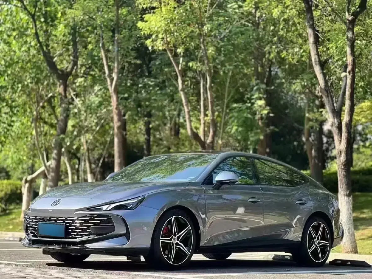 2023 MG 7 2.0T 261HP L4 9AT