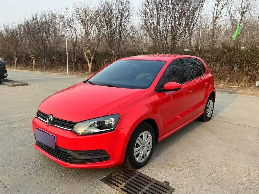2016 Volkswagen Polo 1.4L 90HP L4 6AT