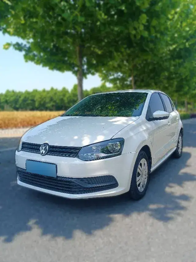 2016 Volkswagen Polo 1.4L 90HP L4 6AT