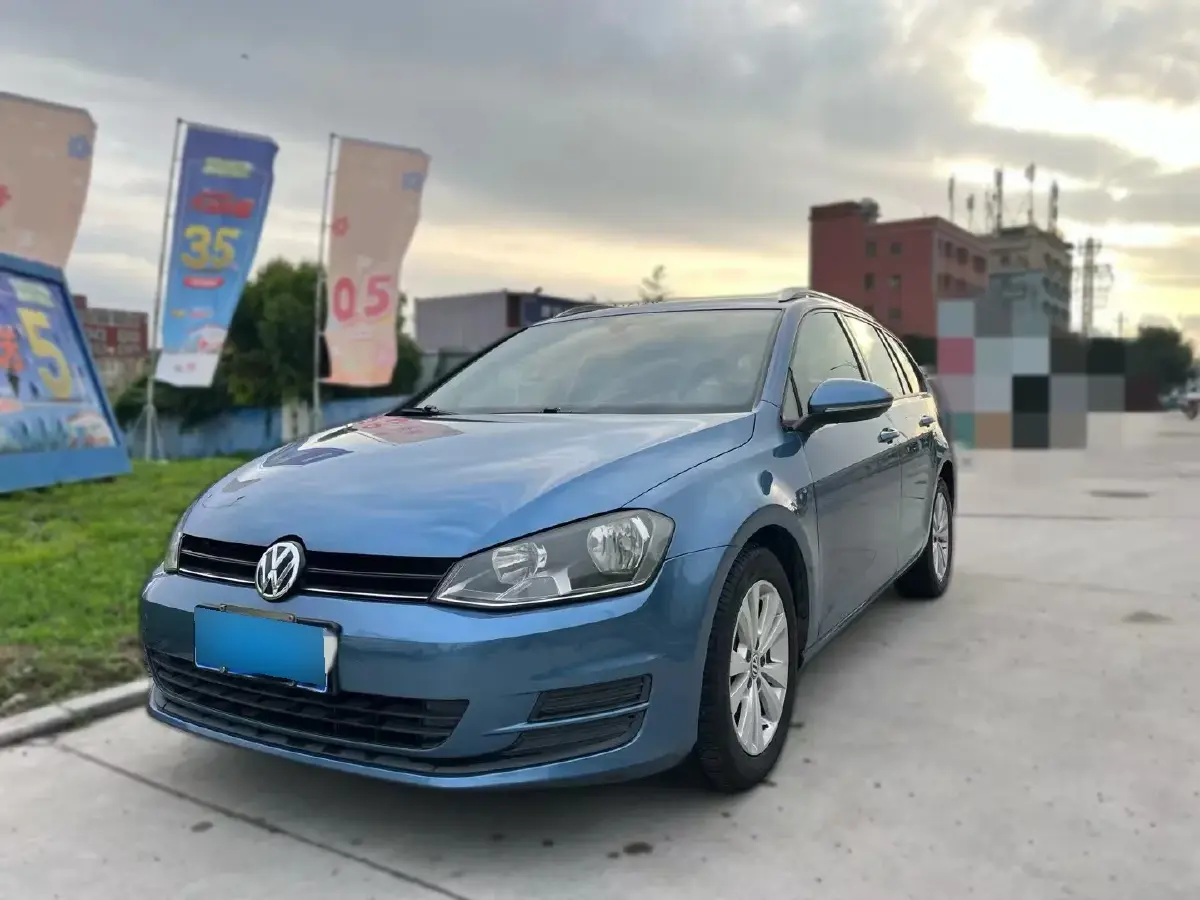 2015 Volkswagen Golf 1.4T 125HP L4 7DCT