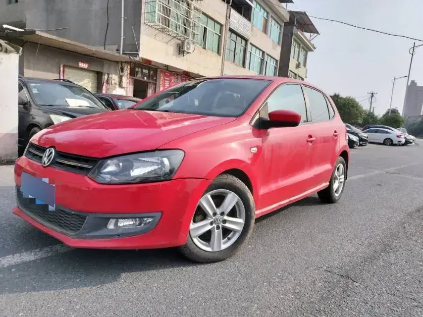 2011 Volkswagen Polo 1.4L 86HP L4 6AT