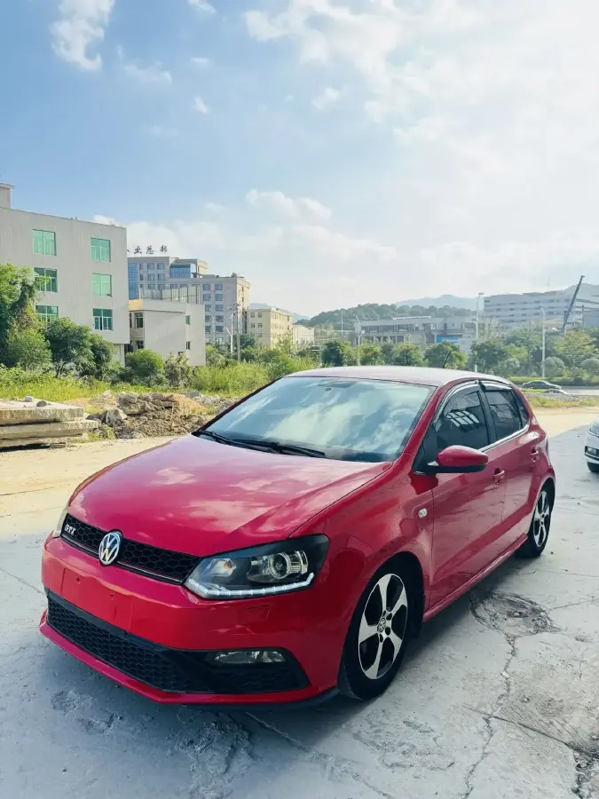 2011 Volkswagen Polo 1.4L 86HP L4 6AT