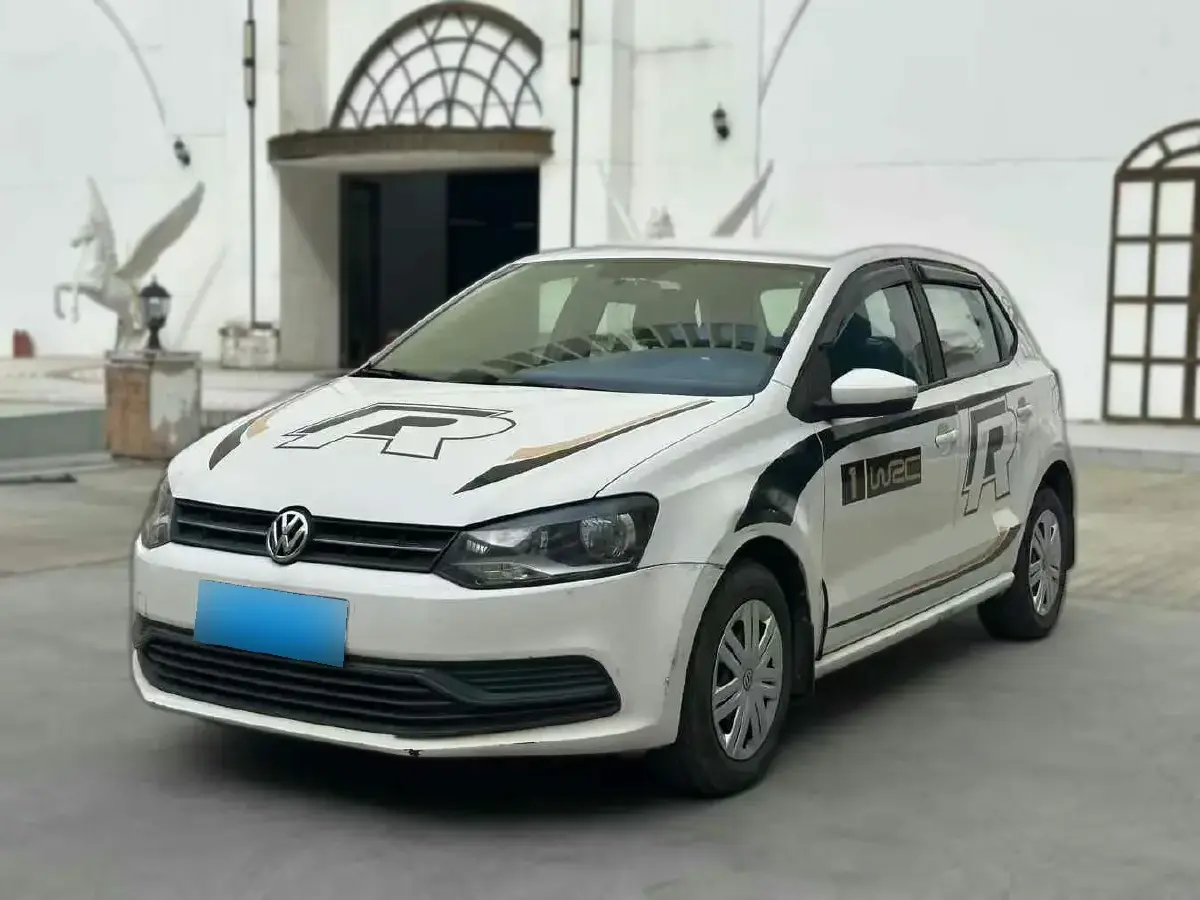 2016 Volkswagen Polo 1.4L 90HP L4 6AT